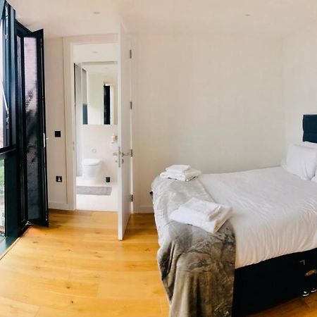 Luxury 2 Bedroom Apartment 20 Min From Central Londra Exterior foto