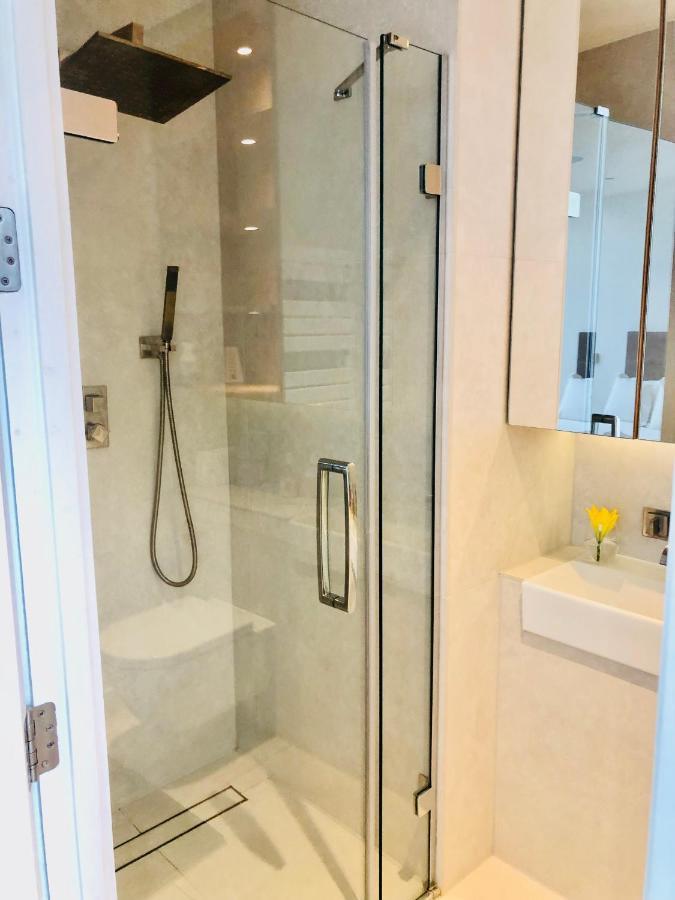 Luxury 2 Bedroom Apartment 20 Min From Central Londra Exterior foto