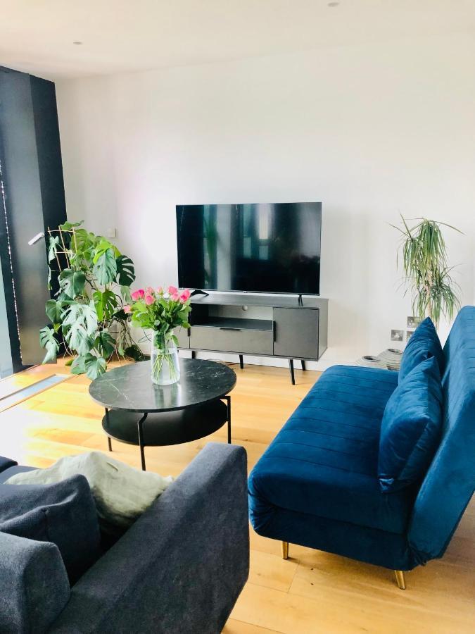 Luxury 2 Bedroom Apartment 20 Min From Central Londra Exterior foto