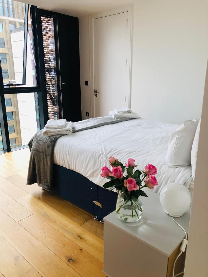 Luxury 2 Bedroom Apartment 20 Min From Central Londra Exterior foto